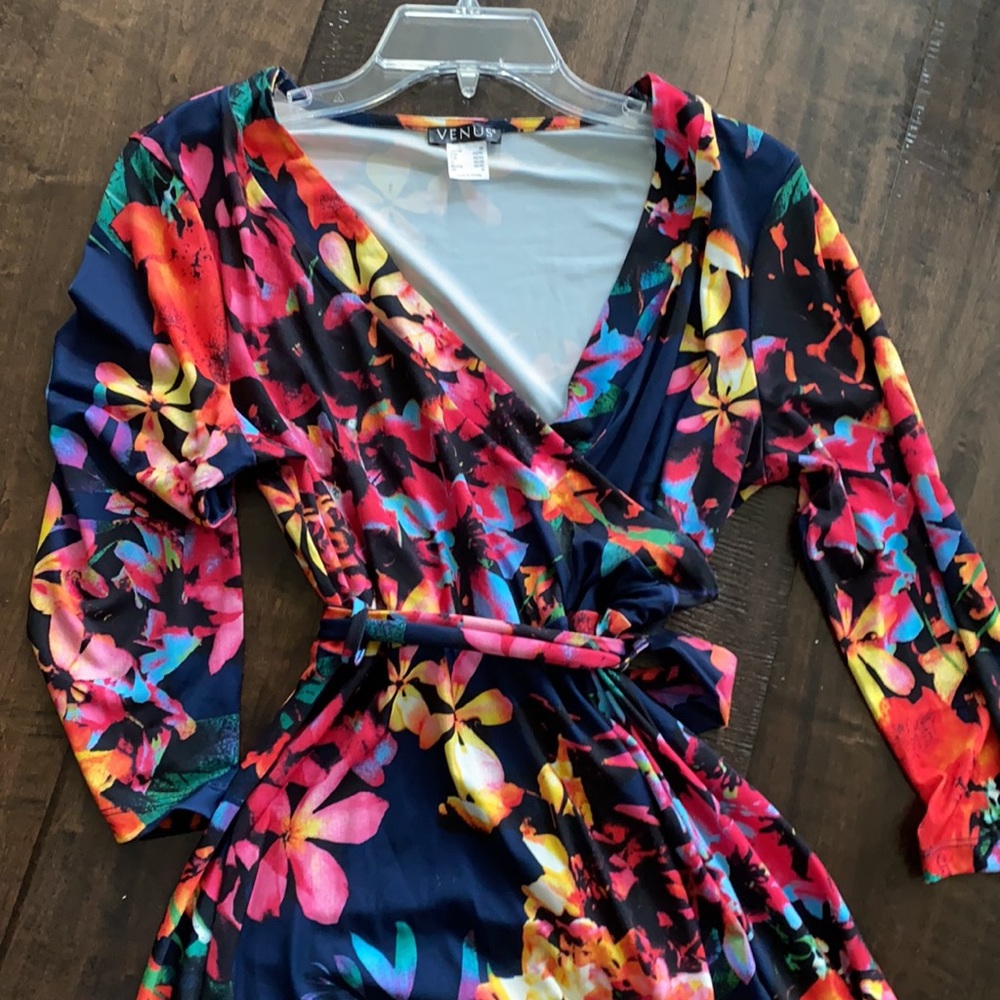 Venus long sleeve flower maxi dress